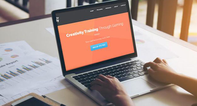 Studerende træner kreativitet på nettet