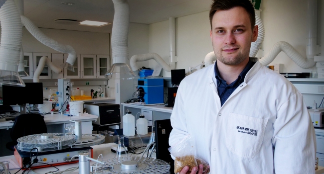 AAU Esbjerg-forsker sorterer korn til bedre mad og mindre madspild