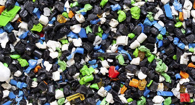 Makuleret plastik til genbrug. Foto: Colourbox